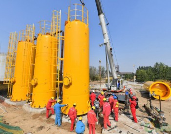 河南濮阳 ：中原<em>油田建设</em>首座天然气脱硫装置