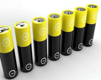<em>动力电池成本</em>和新能源汽车相生相伴，降低电池成本需要多方联手