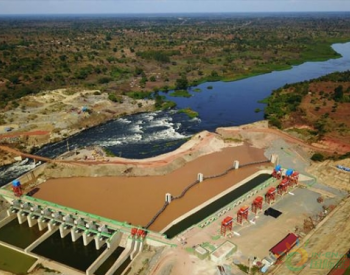 乌干达在建最大水电站<em>卡鲁玛水电站</em>破堰充水
