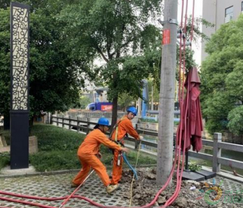 <em>海宁</em>首次使用10千伏发电车在施工期间“保供电”！