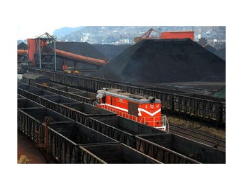 发改委：2019年1-4月全国铁路<em>发运煤炭</em>7.91亿吨 同比增0.9%