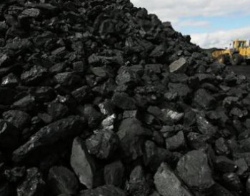 2019年1-6月<em>全国铁路煤炭</em>发运量同比增加2.3%