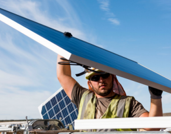 独家翻译 | 全球组件供应热潮将至：美国在建<em>太阳能装机</em>近10GW！