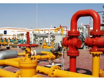 无惧美制裁 伊朗企业将开采波斯湾贝拉勒天然气田