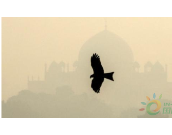 呼吁污染天气多听音乐的印度部长又有神论：<em>新德里</em>空气马上超北京