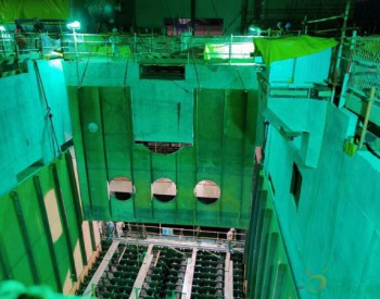 中国能建江苏电建三公司完成卡拉奇核电K3<em>常规岛凝汽器</em>外壳体吊装