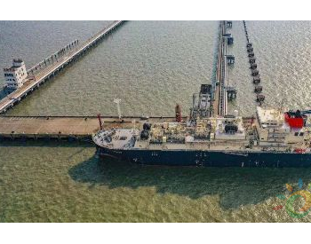 <em>沪东中华</em>建造世界最大LNG加注船完成试气