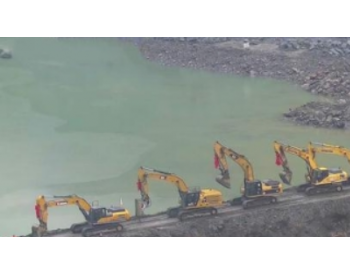 湖北孤山航电枢纽Ⅰ标一期围堰实现破堰过流节点目标