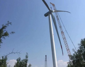 50MW，河南后地項目首臺風機吊裝完成
