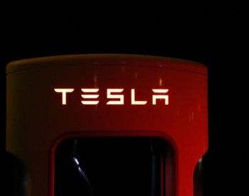 全球<em>新能源乘用车</em>8月榜单：特斯拉Model 3全球交付近20万辆