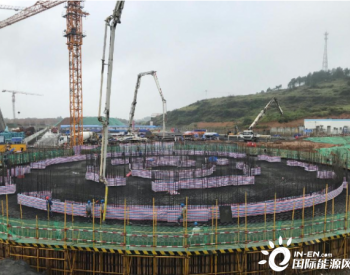 中国能建东电一公司承建国内首座地上5万吨<em>储煤筒仓</em>基础浇筑完成