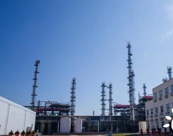 中国和老挝合资老挝首个<em>石油炼化</em>项目投产