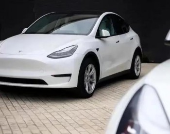 特斯拉不靠卖车靠“卖碳”！豪赚33亿美元！