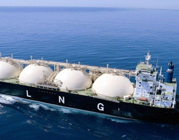 山东港口青岛港迎来首艘LNG动力集装箱船