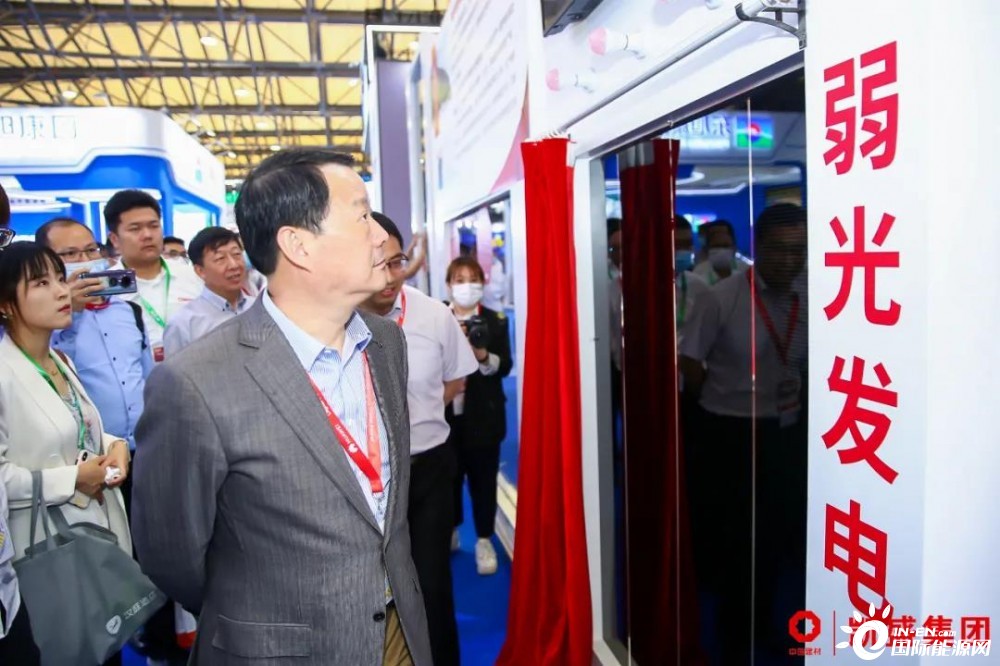 中国工程院院士、凯盛科技集团董事长彭寿：太阳能事业就是玻璃的事业！