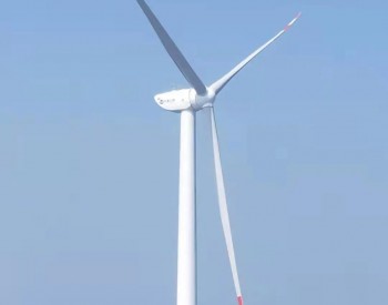 江苏<em>大丰</em>H8-2#300兆瓦海上风电项目完成首台6.45ＭＷ风机吊装