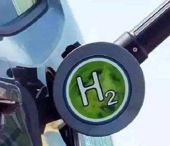 <em>氢燃料电池技术</em>受车企关注 出行能否变得“氢”而易举？
