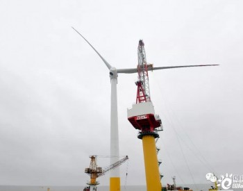 <em>上海奉贤</em>海上风电项目完成首台6.45MW机组吊装