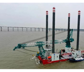 新韩通交付三峡新能源首艘自升式风电安装平台