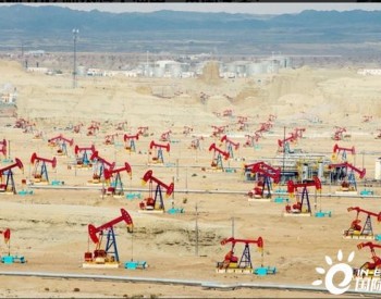 新疆发现10亿吨特<em>大油田</em>，英国专家：又被美国盯上了