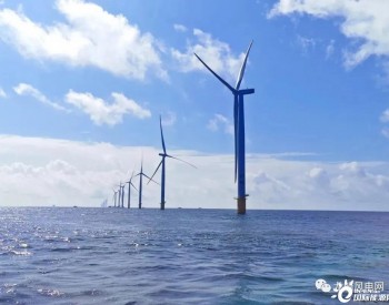 江苏<em>启东</em>海上风电项目顺利完成第37台风机安装