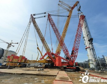 起运公司海南项目4000吨履带吊完成<em>乙烯塔</em>吊装