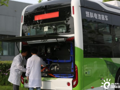 <em>上海临港</em>新片区首条氢能源公交线路开通