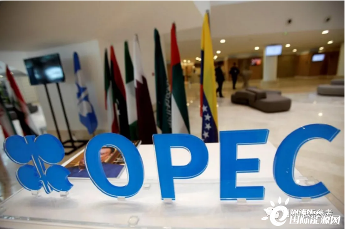 “欧佩克+”坚持温和增产 供应压力笼罩全球油市