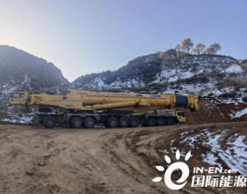 山西興縣項目風機吊裝正在進行中