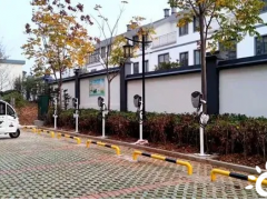 安徽省安庆市望江县首个小区电动汽车便民充电桩投入使用