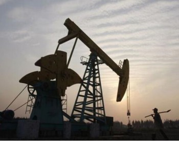 原油交易提醒：恐慌情绪上升致油价回落至两个月低位，关注OPEC会议+EIA数据影响