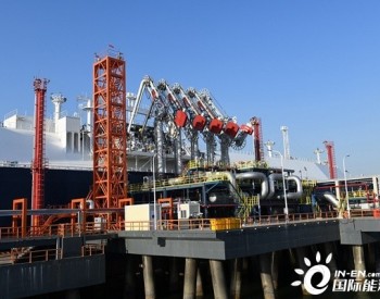 连云港高新区七一六所研制的LNG卸料臂正式投用
