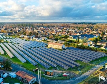 <em>马克龙</em>：法国目标2050年至少开发100GW太阳能
