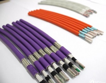 <em>特恩驰</em>三项电缆新产品顺利通过省级技术鉴定