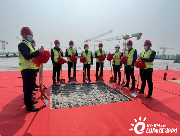 89天主体封顶，湖北武汉首个大型新能源汽车电池项目跑出“车谷加速度”