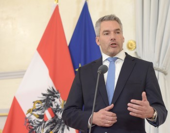 奥地利总理反对<em>抵制</em>俄罗斯石油和天然气