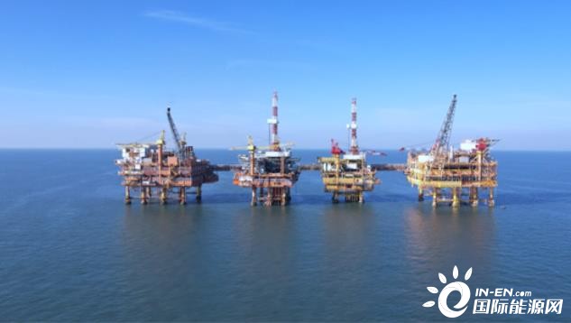 海上“巨无霸”“四星连珠”平台累产油气超2000万吨