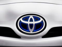 <em>丰田汽车</em>与多家公司签署氢动力开发协议