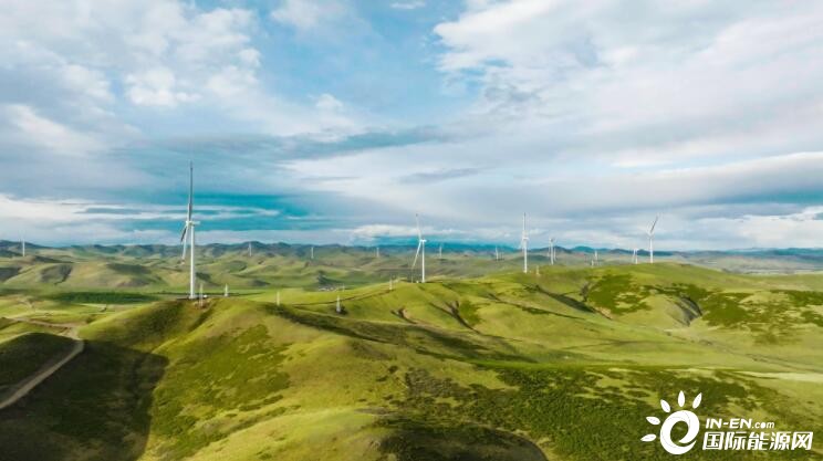 我国首个单体百万千瓦级陆上风电基地正式投产