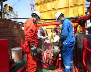 中国海油：海上低渗油田首口油井实施压驱技术后增产效果显著