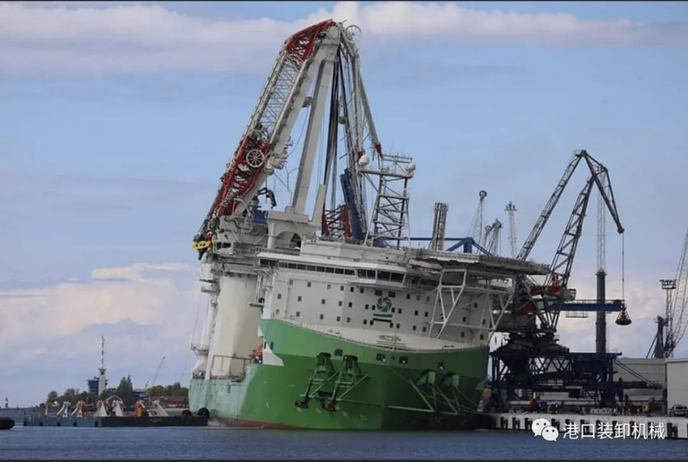 损失1亿欧元！全球最大吨位风电安装船吊臂拦腰折断