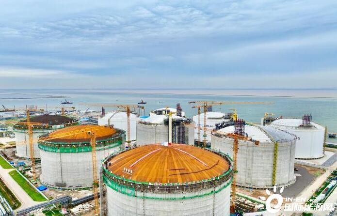 中国石化天然气分公司天津LNG接收站二期工程主体结构全面完工