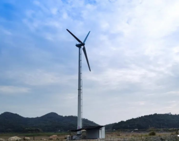 湖南<em>湘潭高新区</em>哈电风能首台微风型风电机组成功并网发电