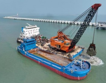 连云港港30万吨级原油码头工程开工建设