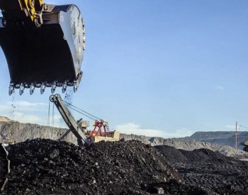 欧盟<em>禁运</em>的俄煤炭去哪了？英媒：俄正在以超低价格卖给中国