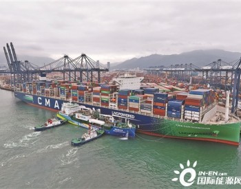 中国石油首次实现海上LNG“船对船”同步加注作业