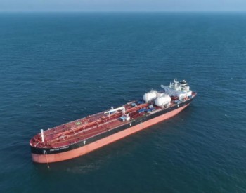 外高桥造船第四艘11.9万吨阿芙拉型LNG双燃料动力成品系列<em>油轮</em>命名交付