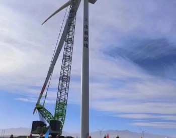 <em>中核</em>铁门关市36团200MW风电项目风机吊装圆满完成