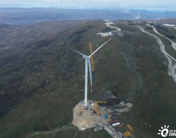 金风机组！波黑伊沃维克风电项目完成首台机组吊装