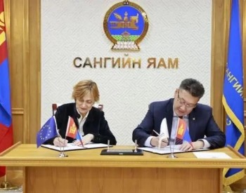 蒙古国签署<em>架空</em>输电线路项目融资协议，为大型采矿项目提供能源